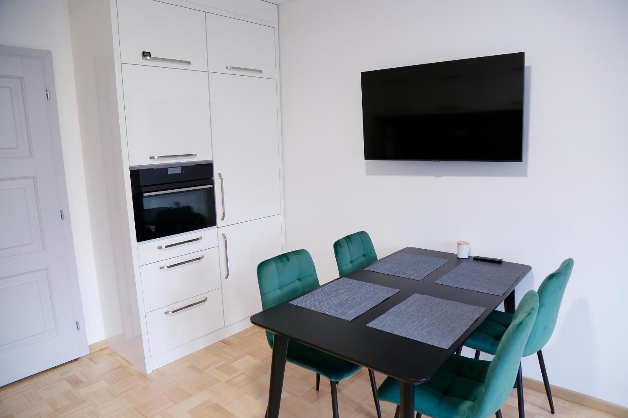 Aparthotel Brokes Lanškroun Стая снимка